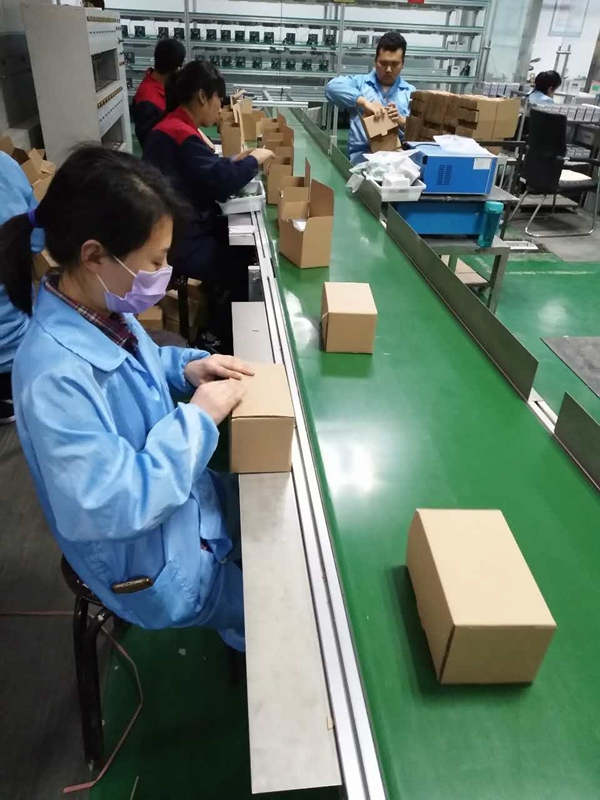生产包装部员工的日常